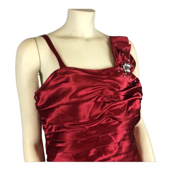 NWT Cindy Collection style 1230 in red sleeveless ruched jewelled size 2 XL - Picture 5 of 12